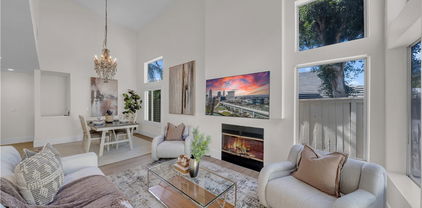 19055 Woodland Way, Lake Forest
