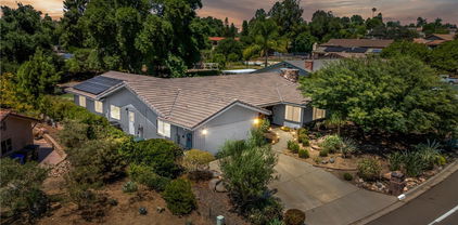 10494 Meadow Glen Way E, Escondido