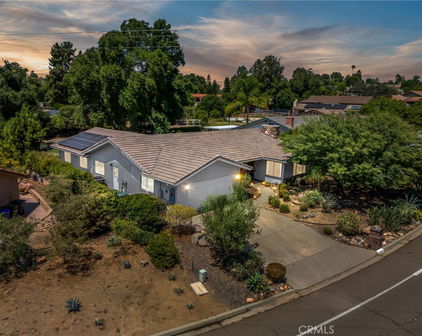10494 Meadow Glen Way E, Escondido