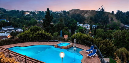 22470 Sueno Road, Woodland Hills