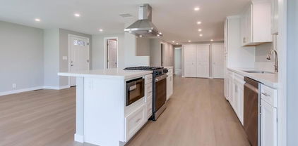 1145 E Barham Dr. Unit 204, San Marcos