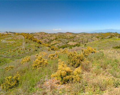 2 La Cruz Drive, Temecula