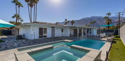 980 N Buttonwillow Circle, Palm Springs