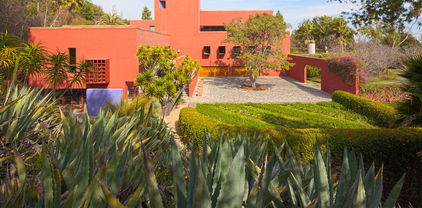 470 Layton Way, Los Angeles