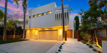 7376 Fay Ave, La Jolla