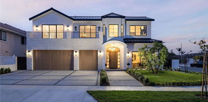 9121 Christine Drive, Huntington Beach