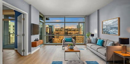 800 The Mark Ln Unit 1006, Downtown