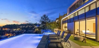8790 Appian Way, Los Angeles