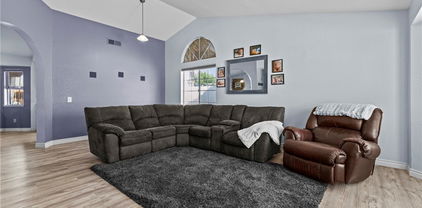 671 Zinnia Street, Hemet