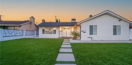 11118 11120 Haskell Avenue, Granada Hills