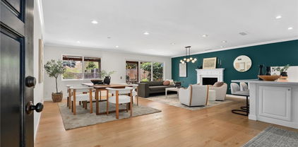 5839 Parkmor Road, Calabasas