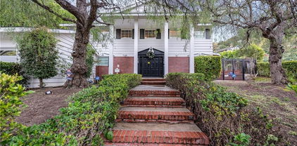 3136 Dona Sofia Drive, Studio City