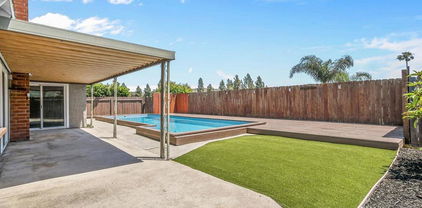 12443 Danes Road, Poway