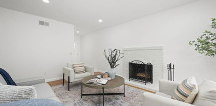 9236 Three Seasons Rd, Mira Mesa