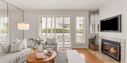 7291 Coho Dr Unit 104, Huntington Beach