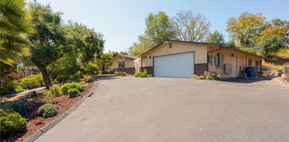 2211 Sunset Drive, Escondido
