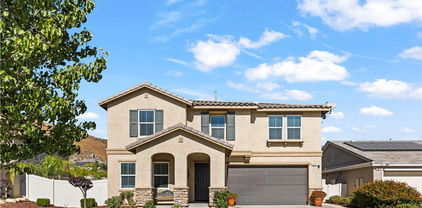 346 Valencia Court, San Jacinto