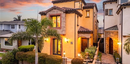 212 Baltimore Avenue, Huntington Beach
