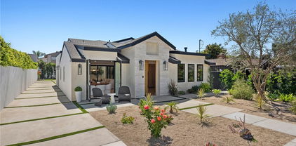 281 Santo Tomas Avenue, Costa Mesa