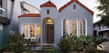 1113 W Balboa Boulevard, Newport Beach