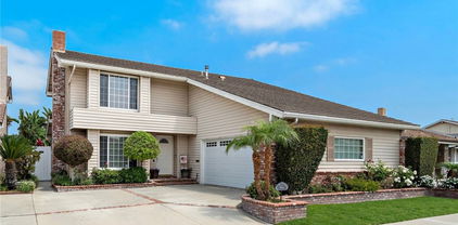 10667 La Bahia Avenue, Fountain Valley