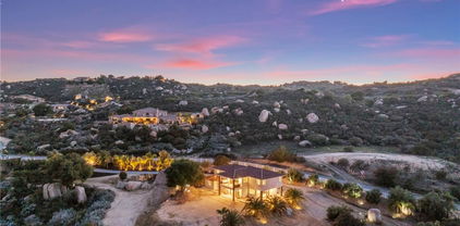 41950 Hacienda Dr, Murrieta