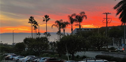 240 Nice Lane Unit 114, Newport Beach