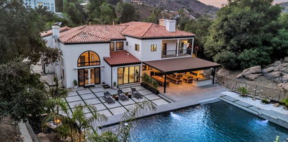 176 Saddlebow Road, Bell Canyon