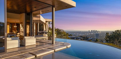 1525 Blue Jay Way, Los Angeles