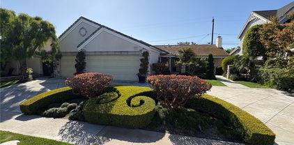 3272 Saint Albans Drive, Los Alamitos