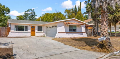 19039 Stroh Avenue, Corona