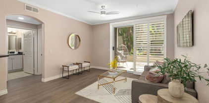 4165 Executive Dr Unit F107, La Jolla