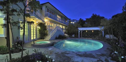 2558 Glendower Avenue, Los Angeles