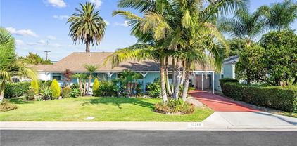 12268 Samoline Avenue, Downey