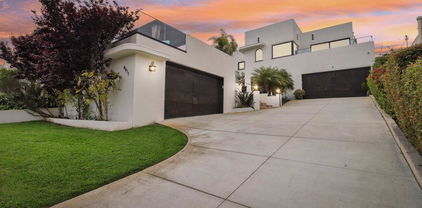 4611 Santa Cruz Ave, Ocean Beach (OB)