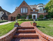 165 N Las Palmas Avenue, Los Angeles image