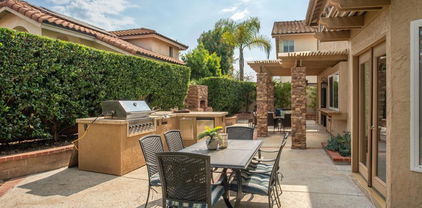 2009 Applewood Ln, Vista
