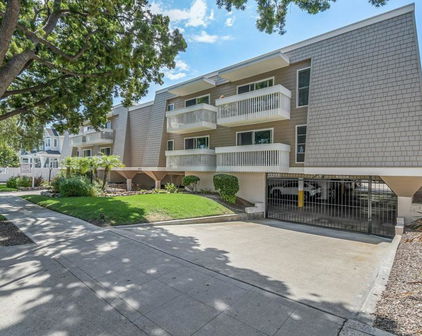 528 E Avenue, Coronado