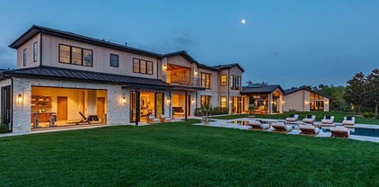 24050 Hidden Ridge Road, Calabasas
