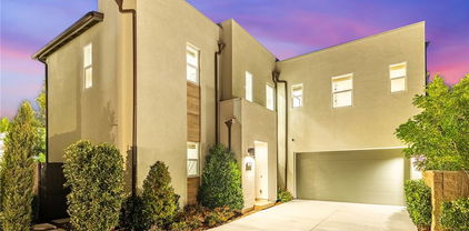 240 Amber Oak, Lake Forest