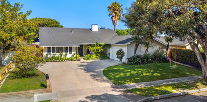 1212 Dover Drive, Newport Beach