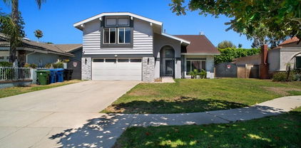 9910 Hanna Avenue, Chatsworth