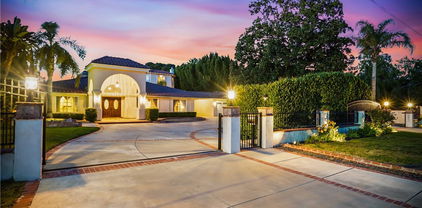 10655 Camarillo Street, Toluca Lake