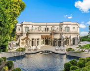 1091 Laurel Way, Beverly Hills image