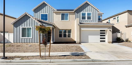 17725 Ridgeline Court, Saugus