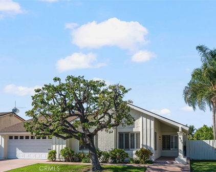 924 Jasmine Circle, Costa Mesa