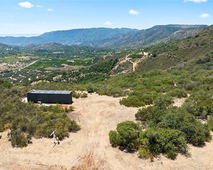 15 Via Escalon, Temecula