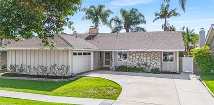 16381 Magellan Lane, Huntington Beach