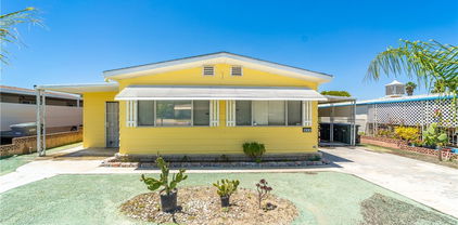 853 S Palm Avenue, Hemet