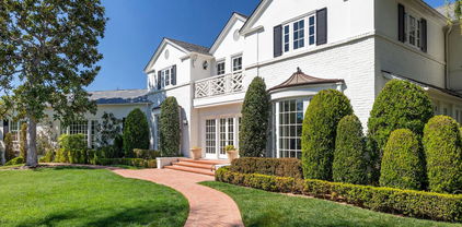 111 N Mapleton Drive, Los Angeles